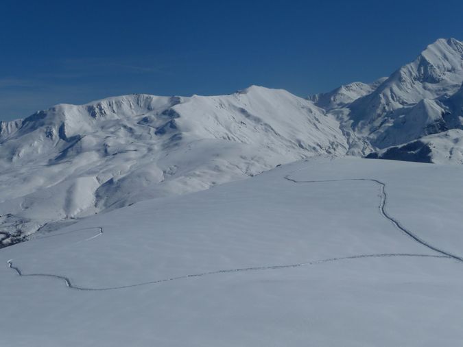 raquettes sur les crêtes d'Azet - vallée d'Aure (Hautes-Pyrénées)