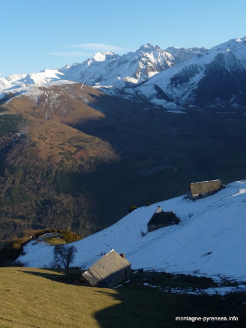 Granges foraines de Grascouéou au dessus de Saint-Lary Soulan vallée d'Aure Pyrénées