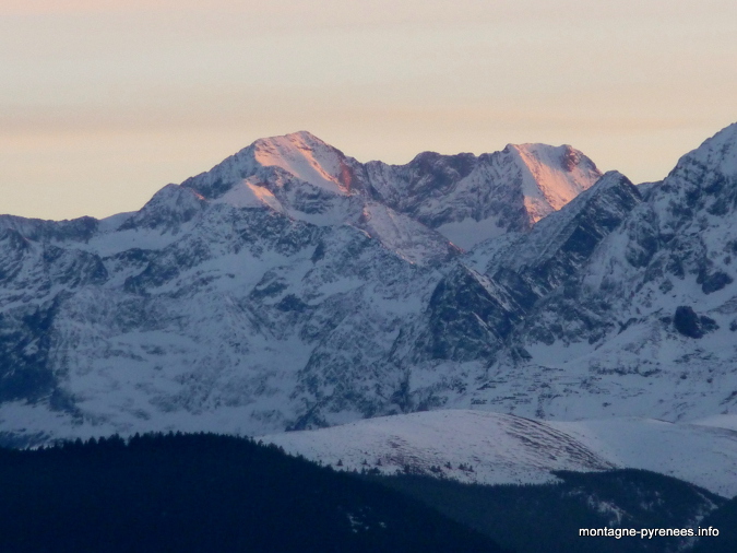 Massif des Posets Espadas depuis le col d'Aspin Pyrénées