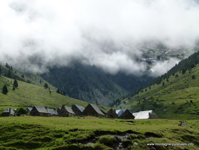 Granges du Moudang en vallée d'Aure dans les Hautes-Pyrénées