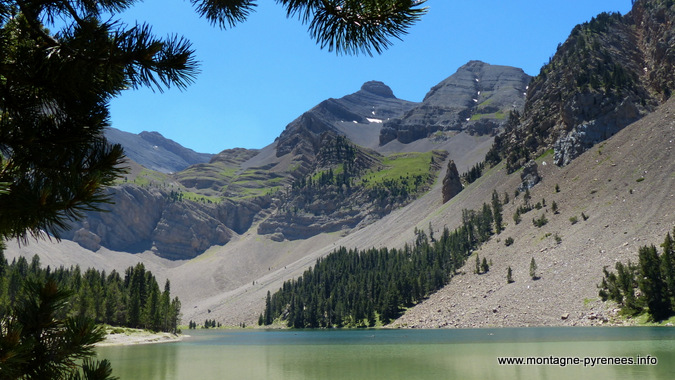 ibon de plan bassa de la Mora  massif du Cotiella dans le Sobrarbe (Aragon)