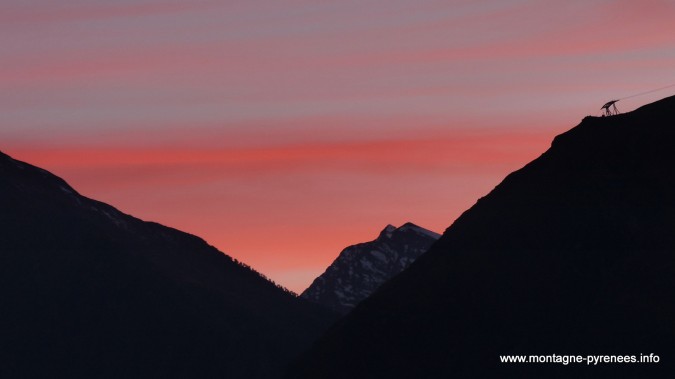 coucher de soleil en vallée d'Aure Pyrénées