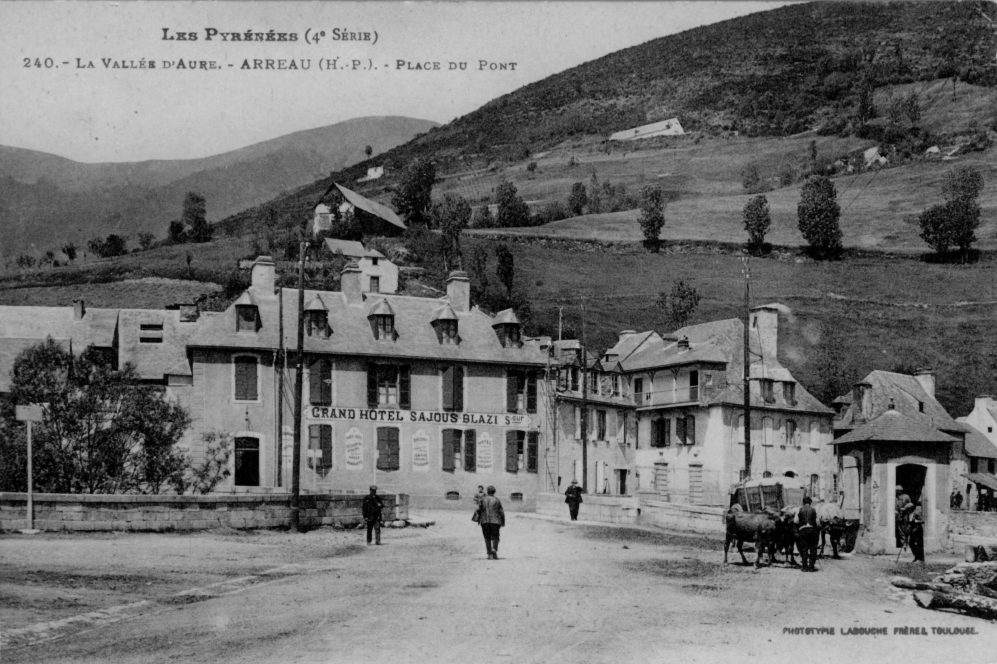 arreau-place-monument7 (2)